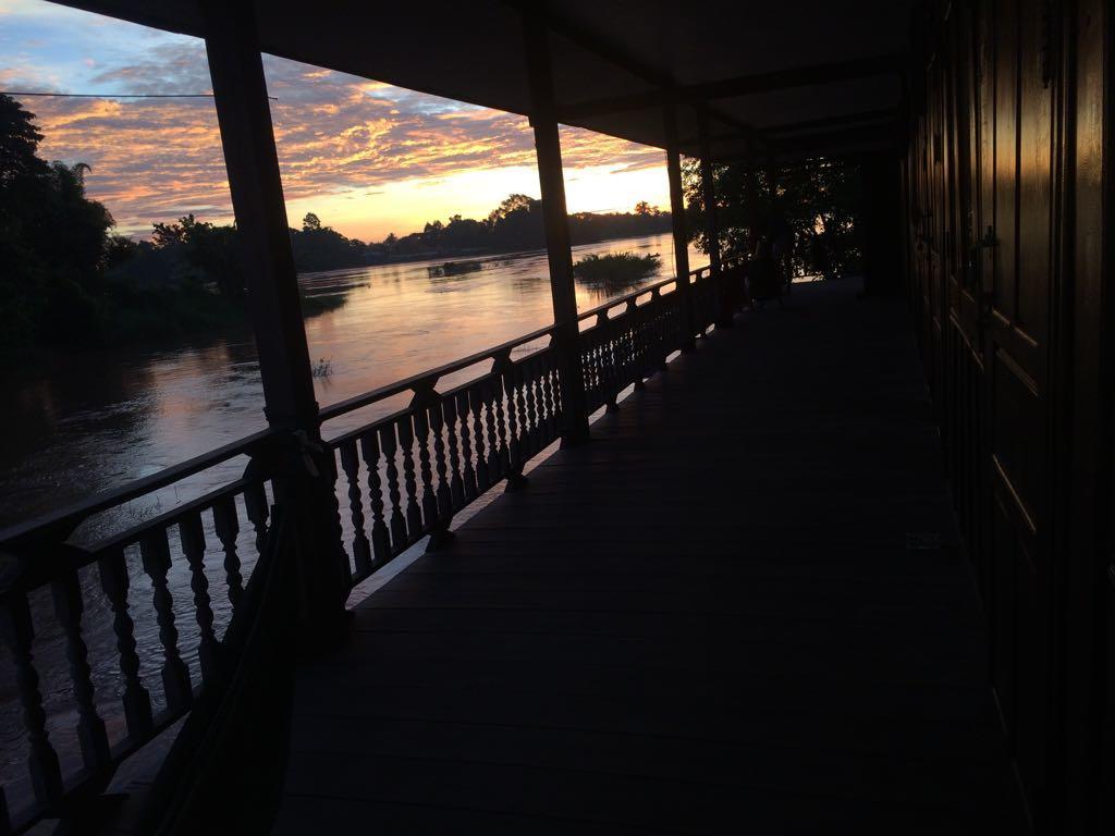 Riverside Bungalow Otel Ban Dondét Dış mekan fotoğraf