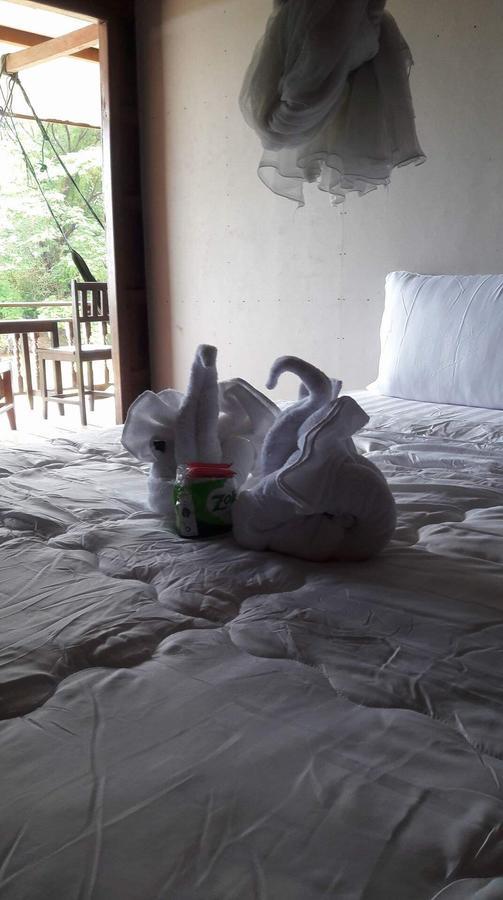 Riverside Bungalow Otel Ban Dondét Dış mekan fotoğraf